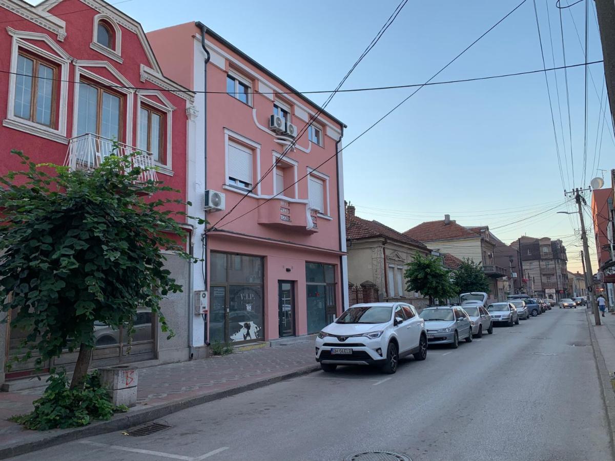 Pink House Apartments Jagodina Exterior photo